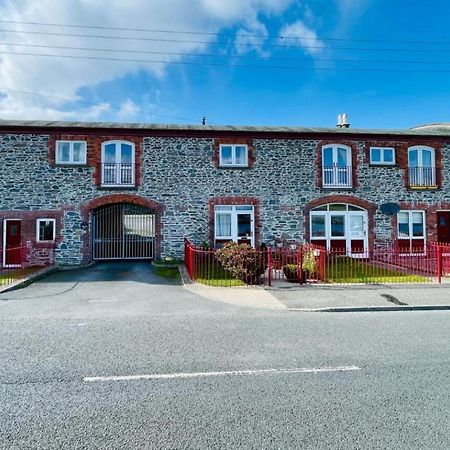 Lovely Apartment Overlooking The Harbour And Bay Ardglass Екстер'єр фото