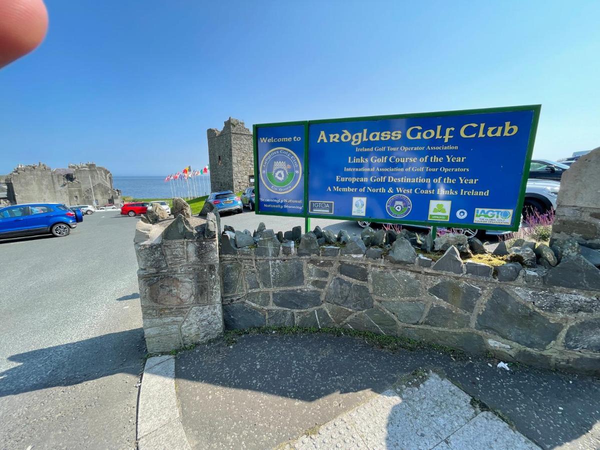 Lovely Apartment Overlooking The Harbour And Bay Ardglass Екстер'єр фото