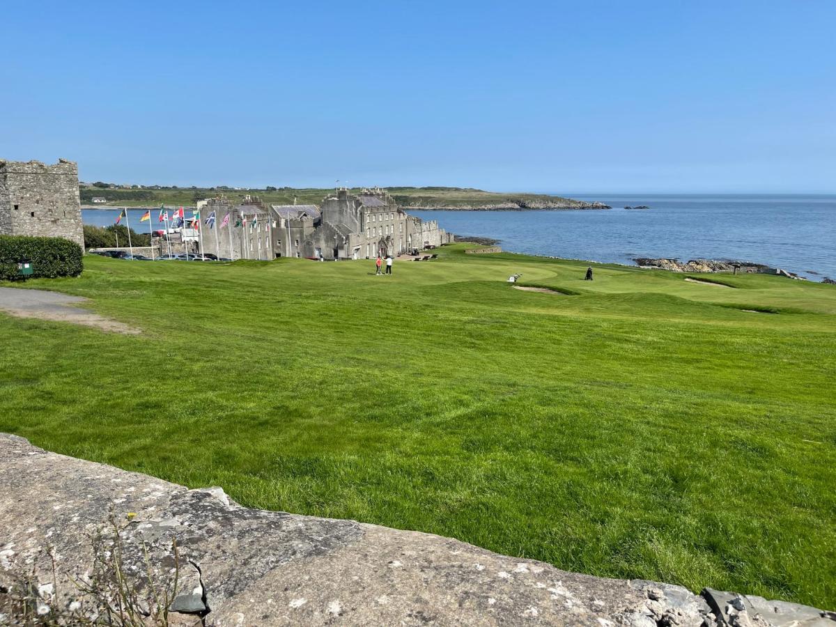 Lovely Apartment Overlooking The Harbour And Bay Ardglass Екстер'єр фото